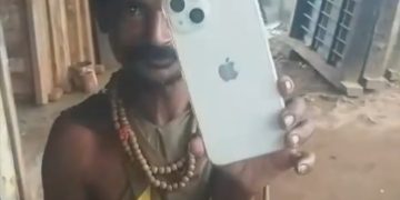 “त्याचा” विषय का हार्ड आहे ? त्याच्याकडे आयफोन आहे