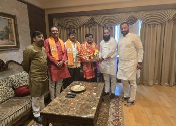 नाशकात ऐन निवडणुकीत ठाकरे गटाचा दे धक्का