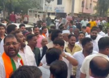 नाशकात पुन्हा राडा,ठाकरे गट व भाजप आमने-सामने