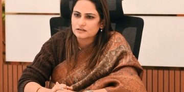 संकटमोचकांची वक्रदृष्टी,मनपा आयुक्तांना स्थगिती