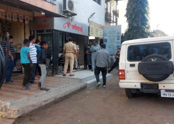सोने लुटणाऱ्या टोळीतील एक गजाआड