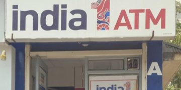 ही तर हद्दच झाली ! चोरट्यांनी थेट एटीएम मशीनच उखडून नेलं