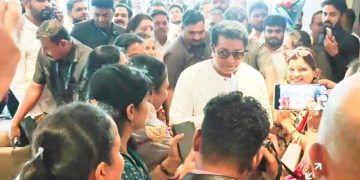 साहेब,आले अन् गेले….
