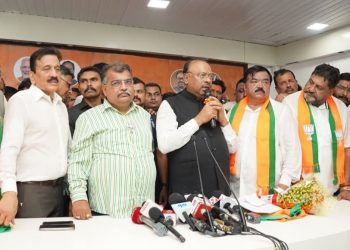 बडगुजर,घोलप आता म्हणणार जय श्री राम !