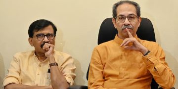 जिल्हाप्रमुख,   उपनेते   महानगरप्रमुखांच्या हकालपट्टीची वेळ पक्षावर का आली ? 