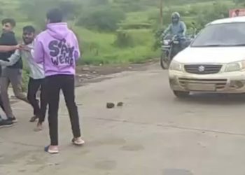 इतकी हिंमत आली कुठून ? पत्रकारांवर जीवघेणा हल्ला