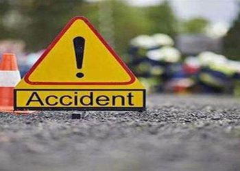 त्र्यंबकेश्वर रस्त्यावर भीषण अपघात
