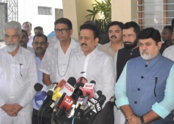 नासिक मध्ये भाजपच्या बंडखोराचा दराडेंना जाहीर पाठिंबा 